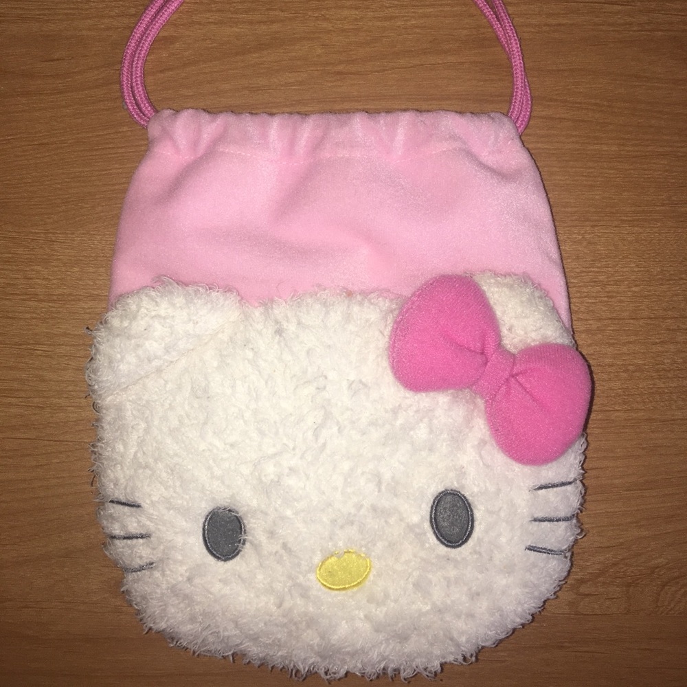 NEW!Limited Edition 3D Hello Kitty Drawstring Bag!